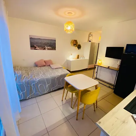 A 3 Mn A Pied Des Thermes Lägenhet Balaruc-les-Bains