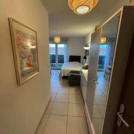 A 3 Mn A Pied Des Thermes Balaruc-les-Bains